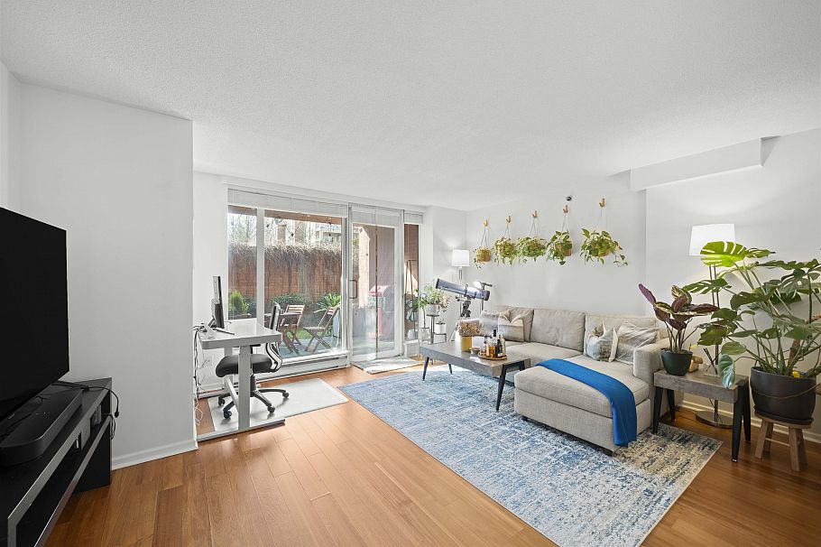 106 503 W 16th Avenue Vancouver, BC - 1