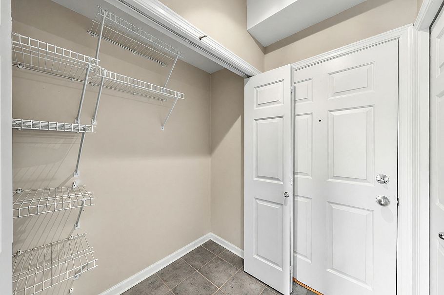 204 131 W 3rd Street North Vancouver, BC - 7