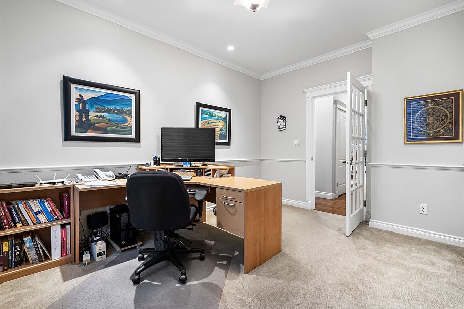 4047 Woodbury Avenue North Vancouver, BC - 12