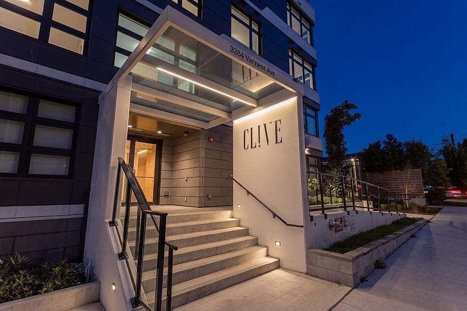 603 3264 Vanness Street Vancouver, BC - 1