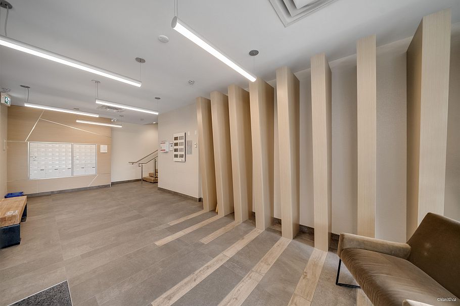 207 128 E 8th Street North Vancouver, BC - 24