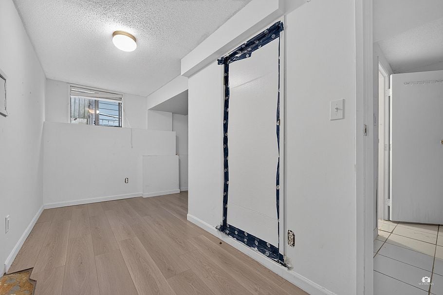 3184 E 8th Avenue Vancouver, BC - 14