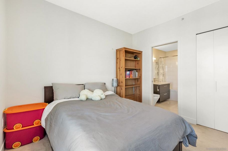 PH19 6033 Gray Avenue Vancouver, BC - 13