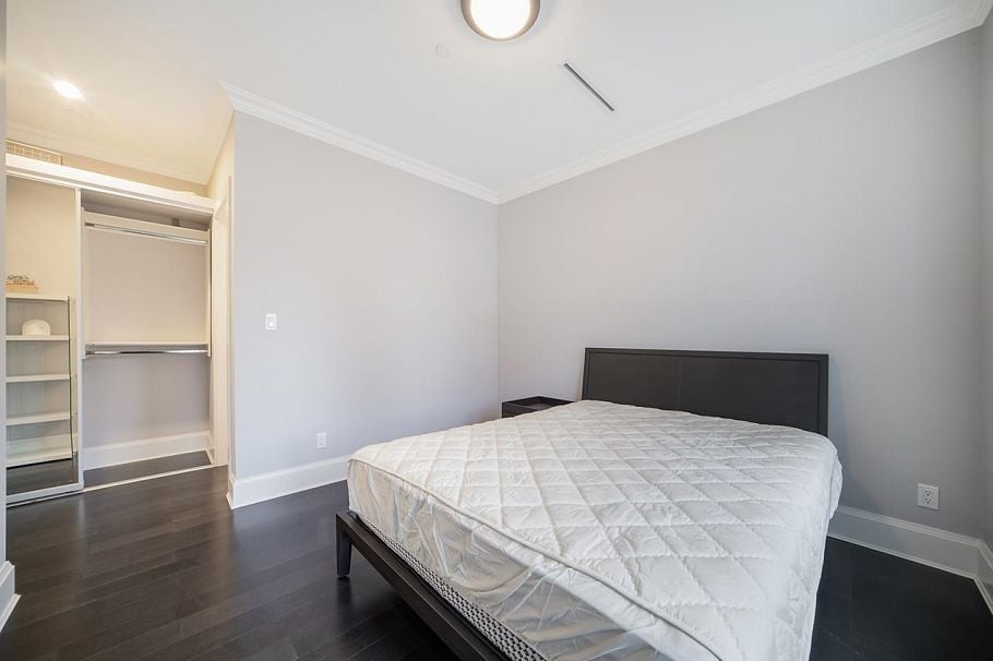 1420 W 53rd Avenue Vancouver, BC - 21