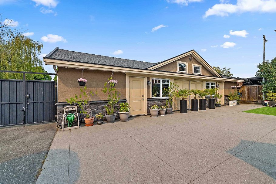 2515 E 45th Avenue Vancouver, BC - 40