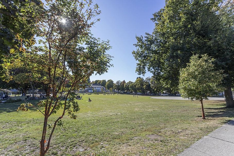 603 3264 Vanness Street Vancouver, BC - 31