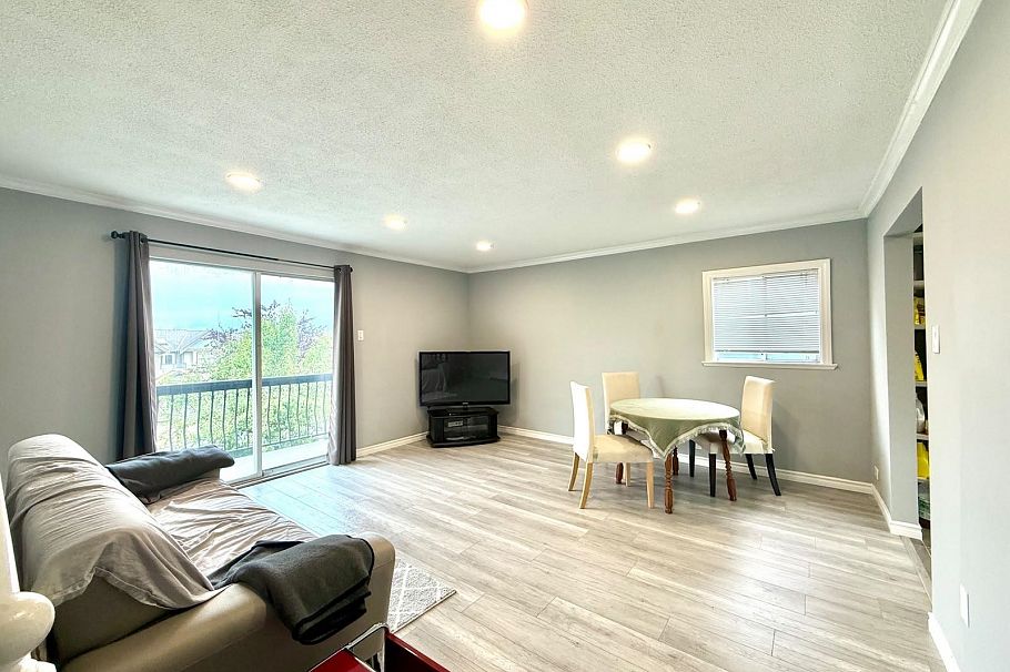 3305 Worthington Drive Vancouver, BC - 2