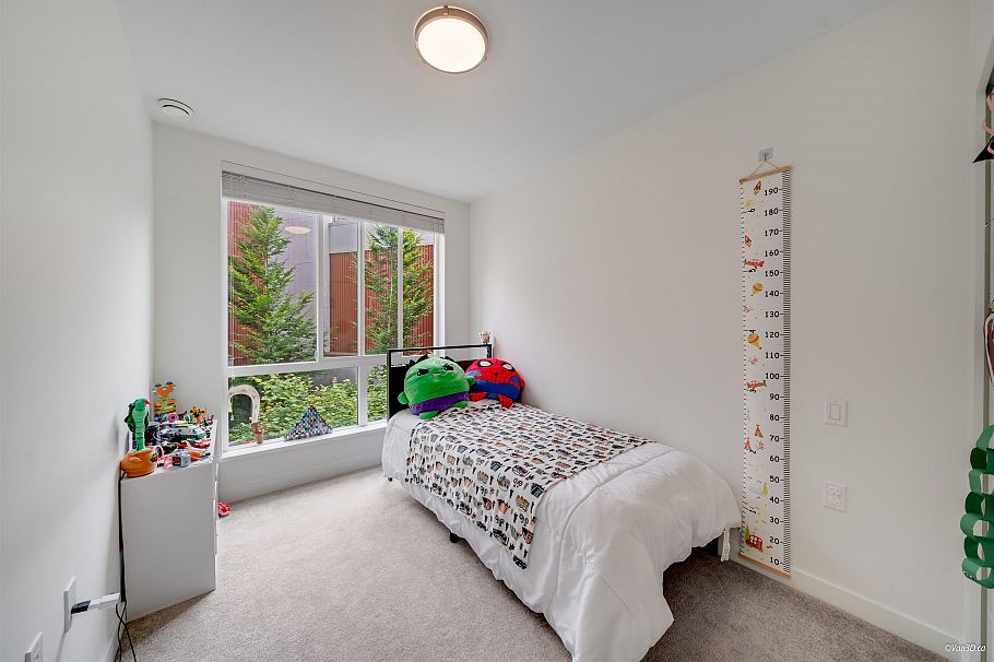 207 128 E 8th Street North Vancouver, BC - 16
