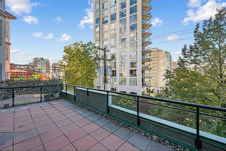 204 131 W 3rd Street North Vancouver, BC - 28