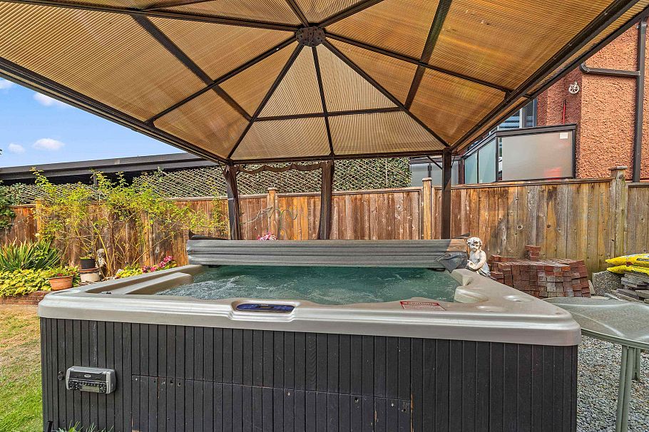 2515 E 45th Avenue Vancouver, BC - 34