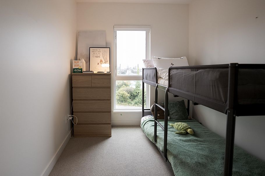 360 422 E 3rd Street North Vancouver, BC - 18