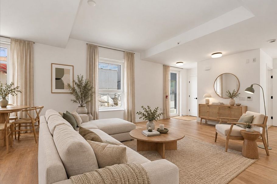 6833 Cambie Street Vancouver, BC - 1
