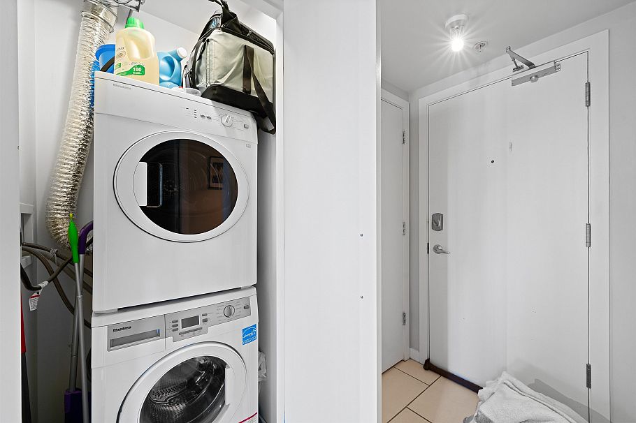 601 989 Beatty Street Vancouver, BC - 16