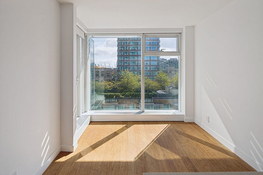 1211 777 Richards Street Vancouver, BC - 2