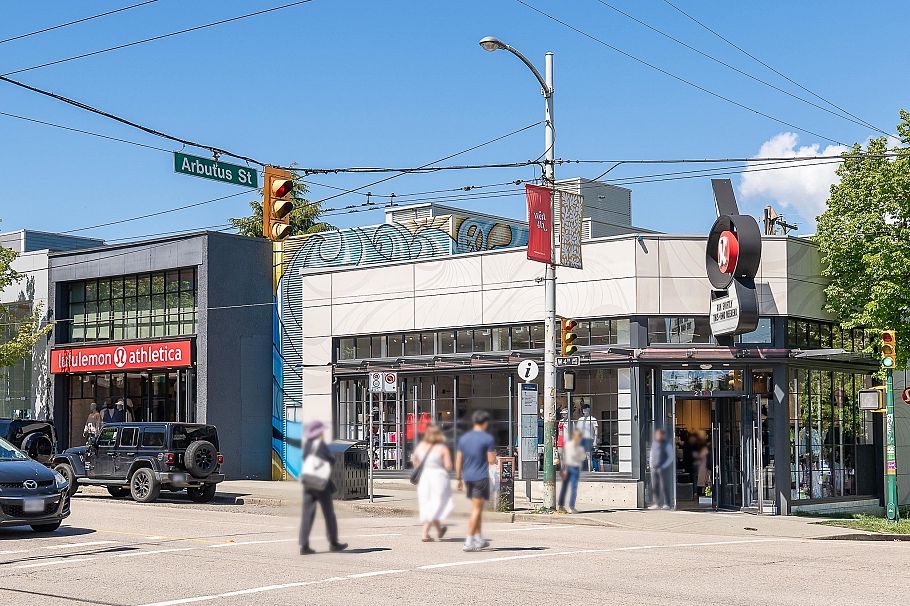 207 1750 W 10th Avenue Vancouver, BC - 29