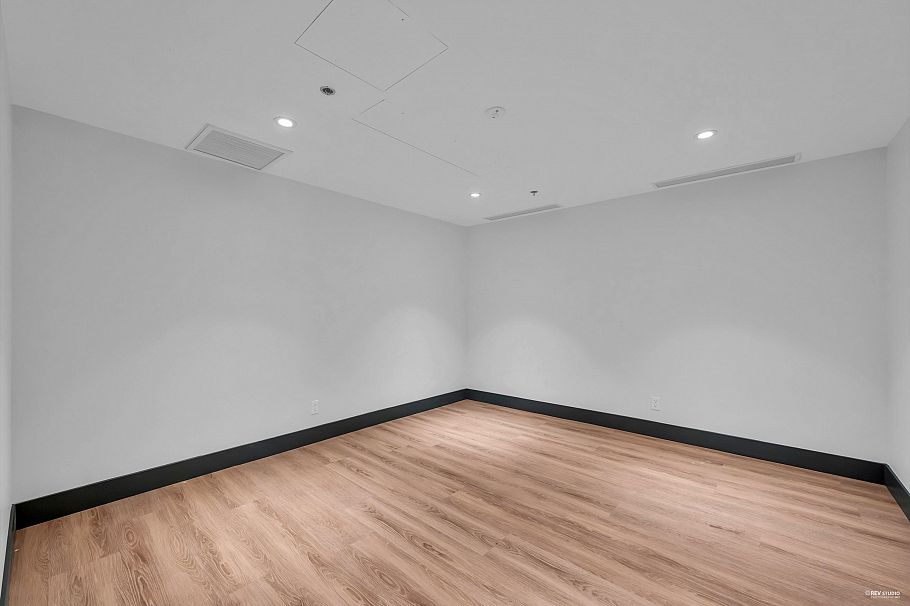 505 1675 Lions Gate Lane North Vancouver, BC - 18