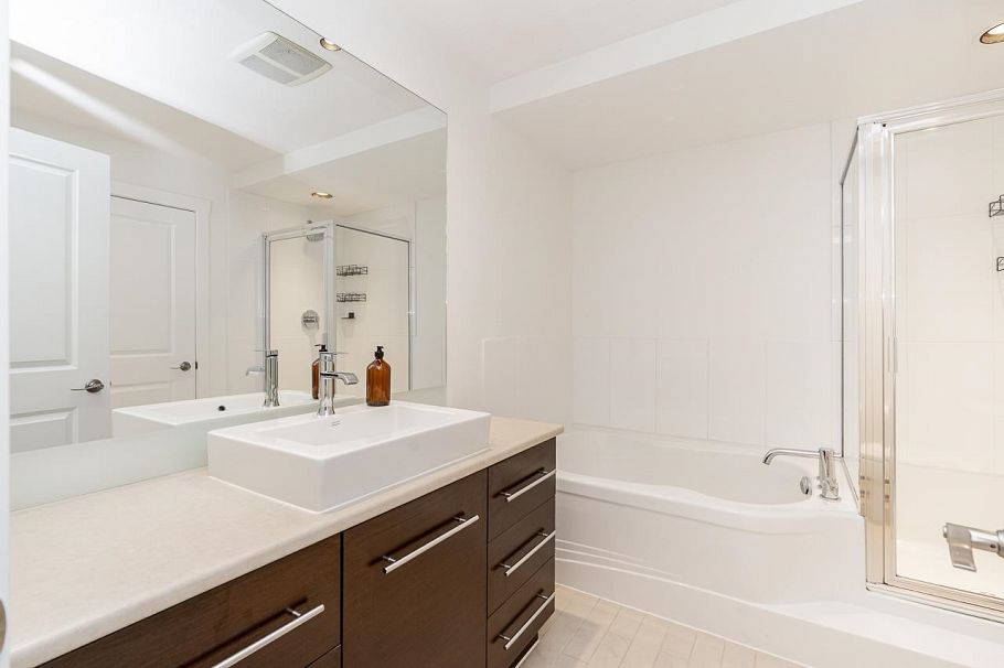 3826 Welwyn Street Vancouver, BC - 11