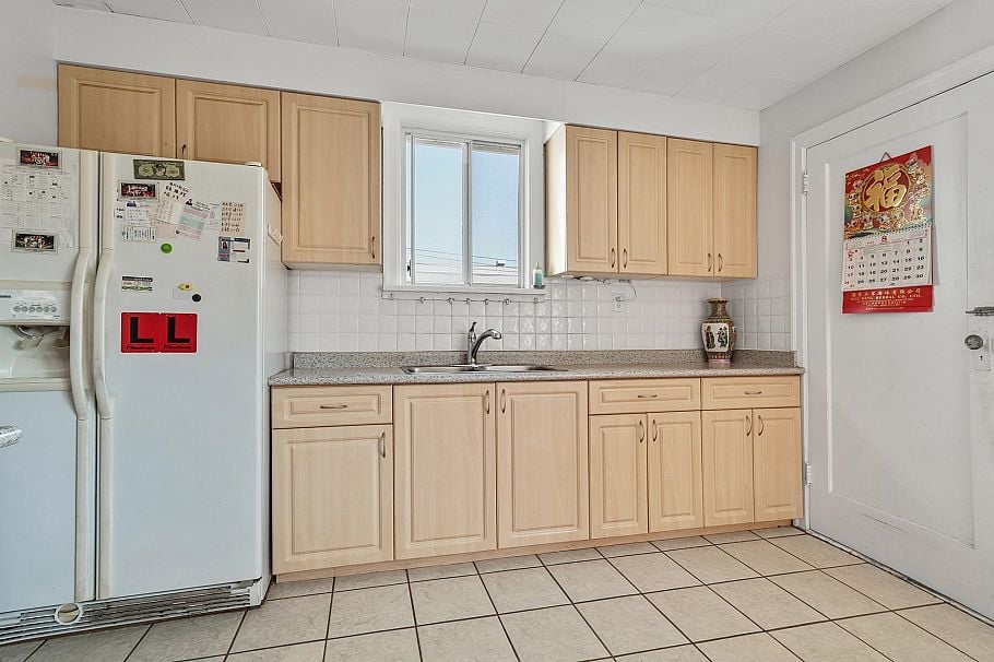 2336 45 Avenue Vancouver, BC - 15