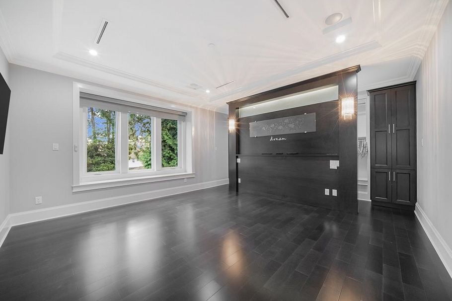 1420 W 53rd Avenue Vancouver, BC - 13