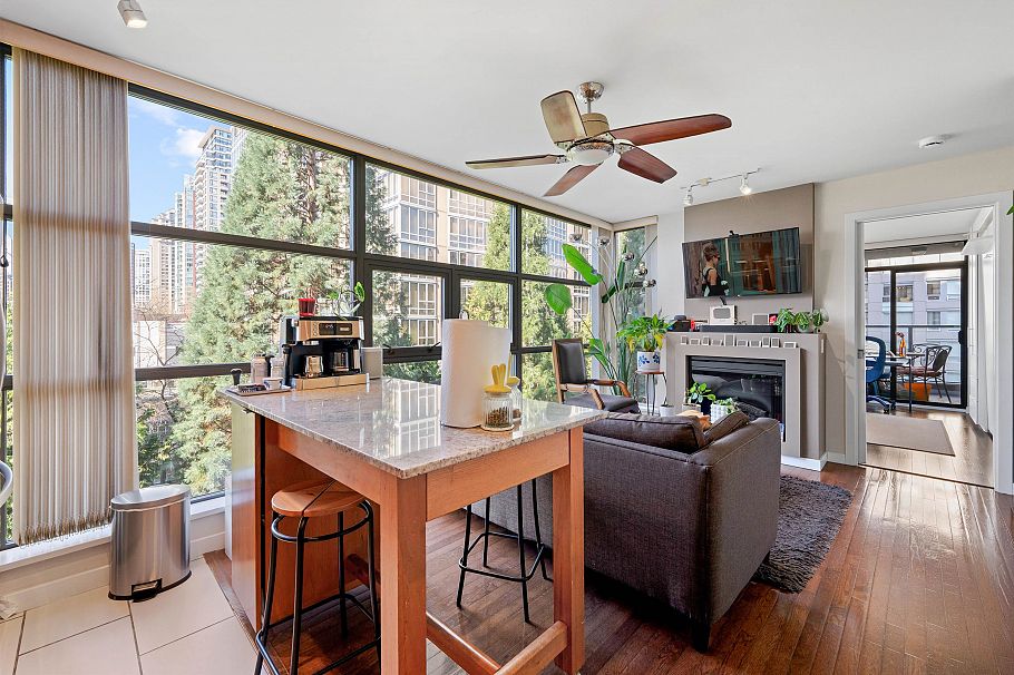601 989 Beatty Street Vancouver, BC - 3