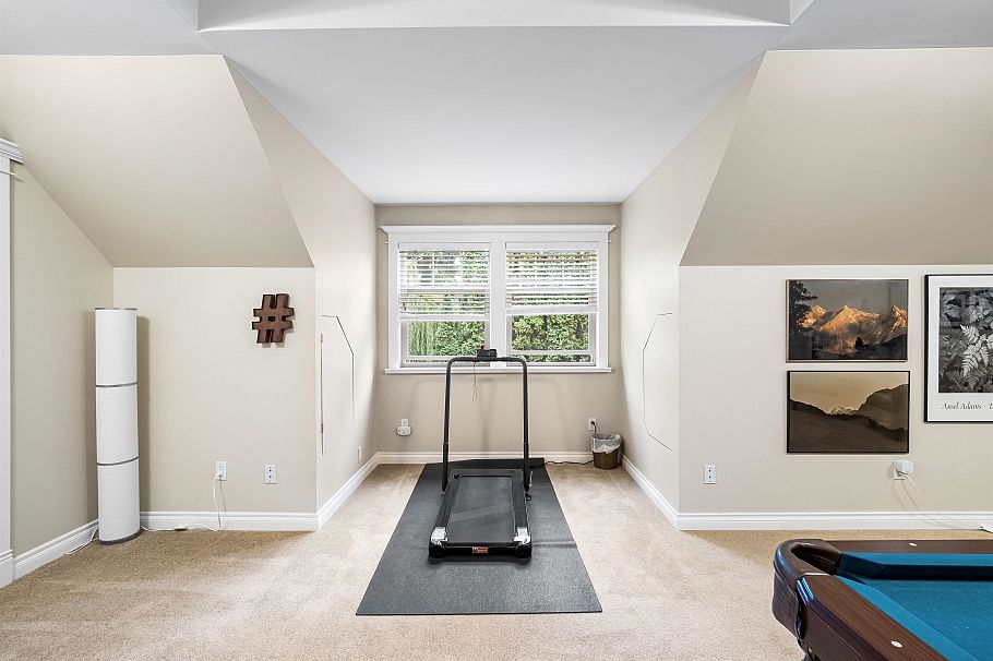 4047 Woodbury Avenue North Vancouver, BC - 18