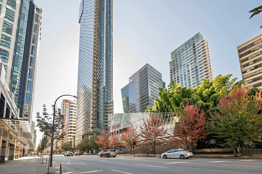 1809 1111 Alberni Street Vancouver, BC - 1