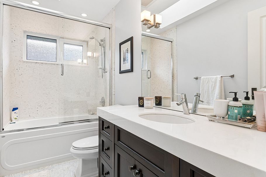 917 W 20th Avenue Vancouver, BC - 18