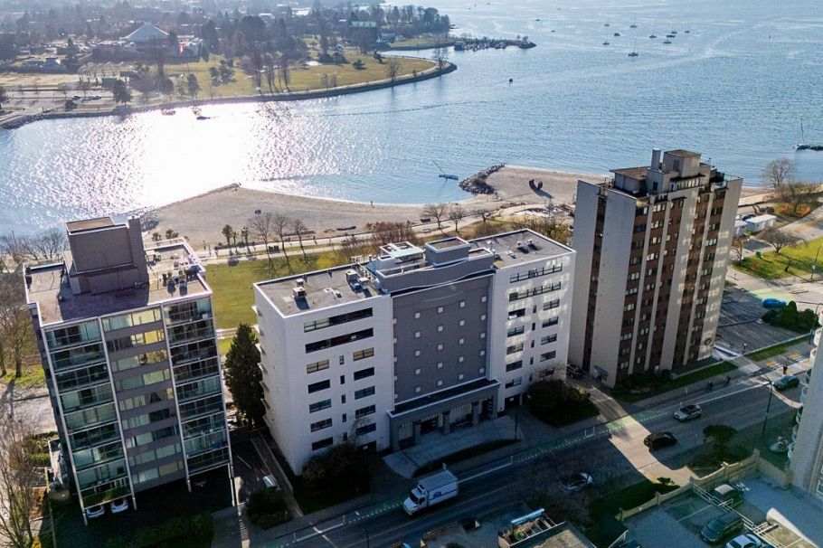 304 1233 Beach Avenue Vancouver, BC - 1