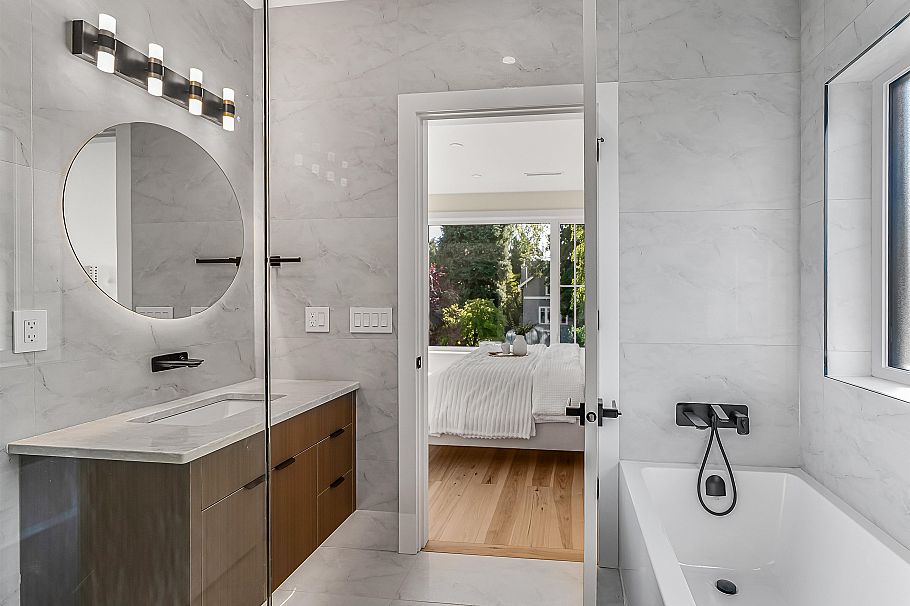 2837 W 31st Avenue Vancouver, BC - 18