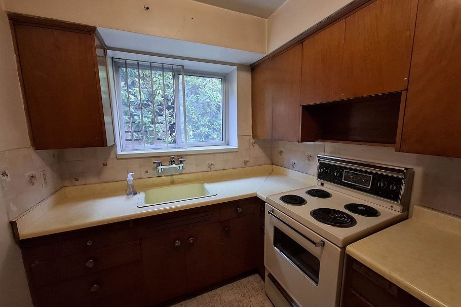 101 2469 Cornwall Avenue Vancouver, BC - 6
