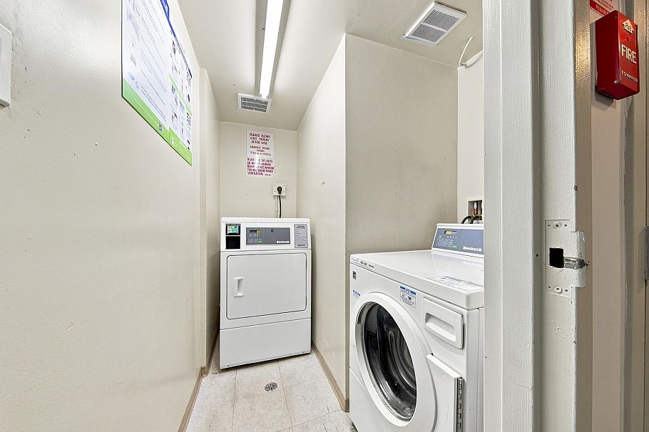 205 1825 W 8th Avenue Vancouver, BC - 26