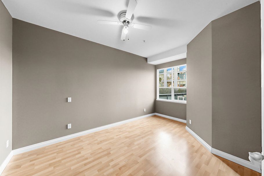 204 131 W 3rd Street North Vancouver, BC - 20