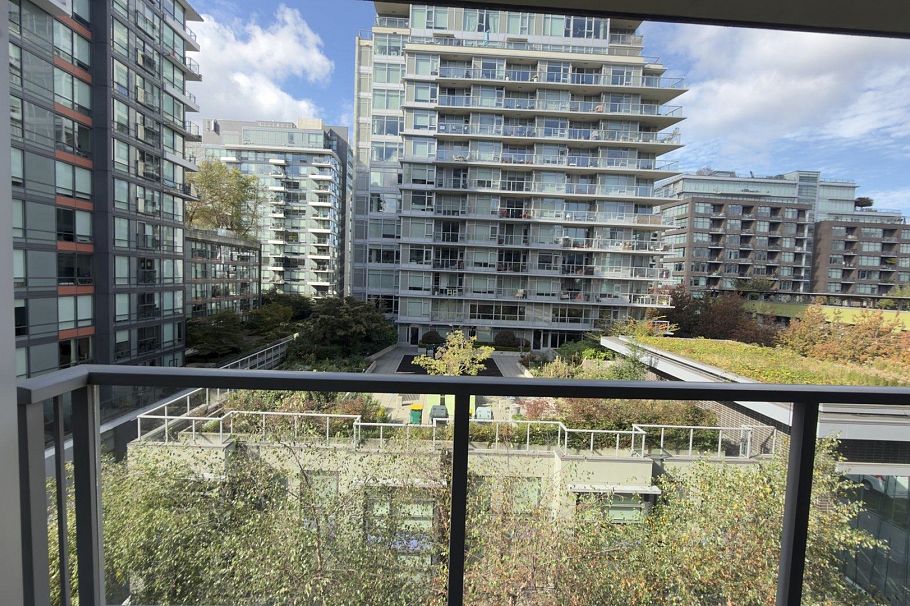 605 138 W 1st Avenue Vancouver, BC - 2