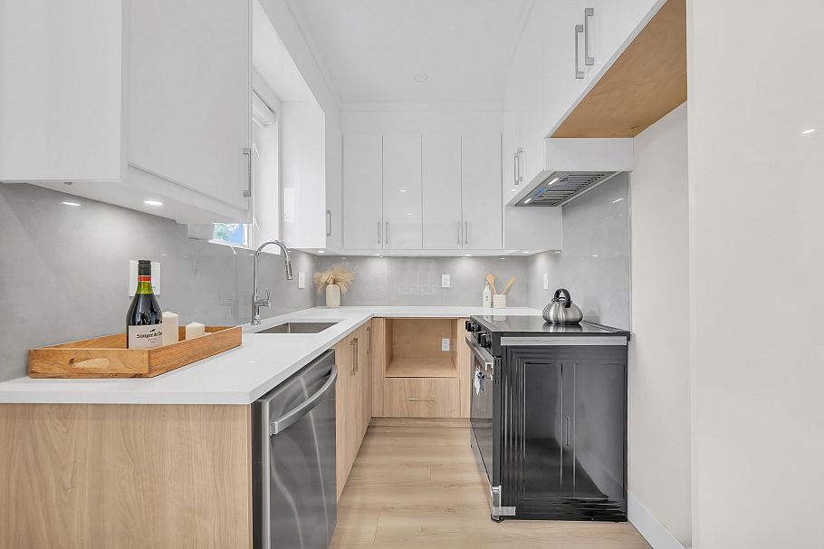 1 3581 Haida Drive Vancouver, BC - 8
