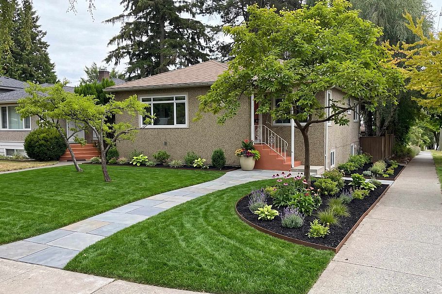 4 E 46th Avenue Vancouver, BC - 1