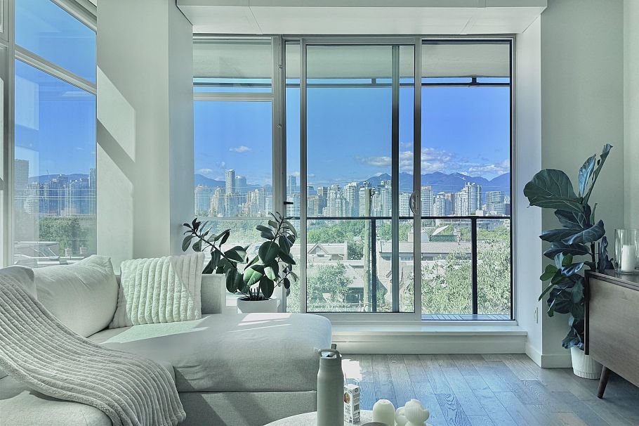 503 2411 Heather Street Vancouver, BC - 1