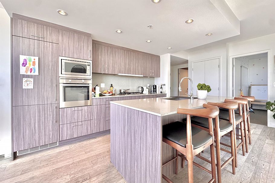 503 2411 Heather Street Vancouver, BC - 5