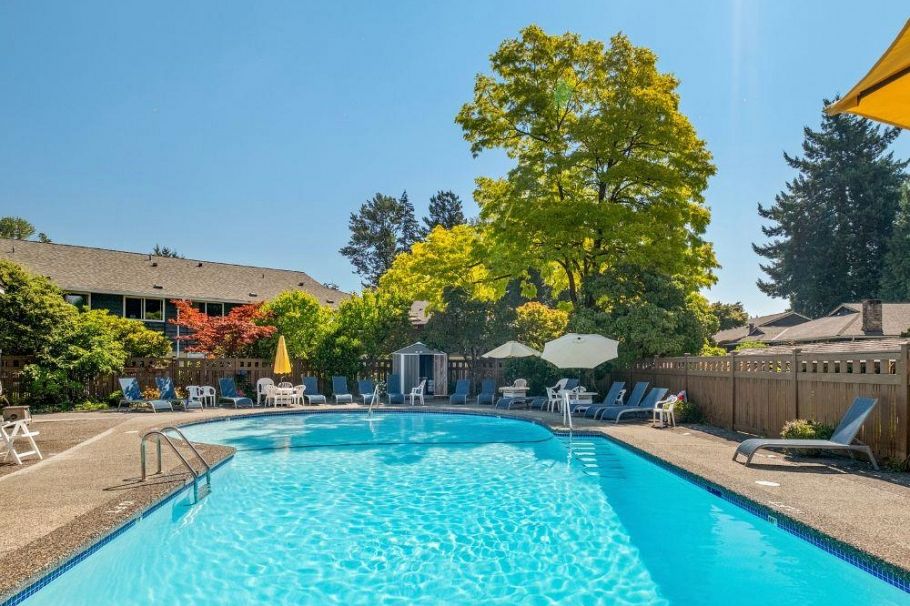 608 555 W 28th Street North Vancouver, BC - 1