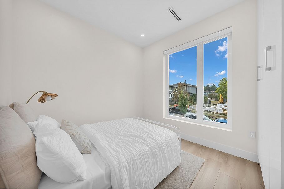 1 3581 Haida Drive Vancouver, BC - 14