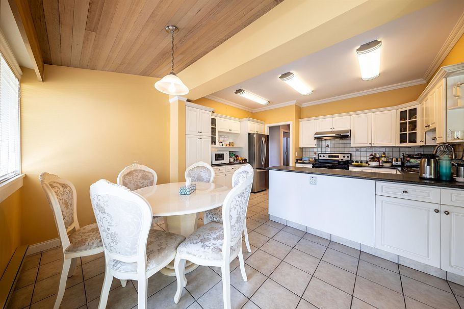 1986 W 43rd Avenue Vancouver, BC - 9