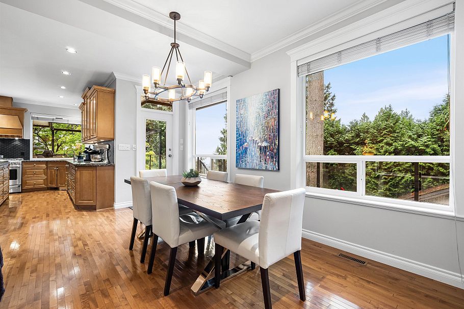 4047 Woodbury Avenue North Vancouver, BC - 7