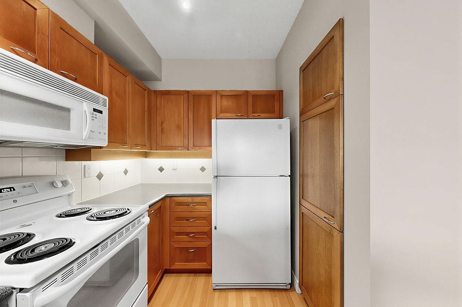204 131 W 3rd Street North Vancouver, BC - 14