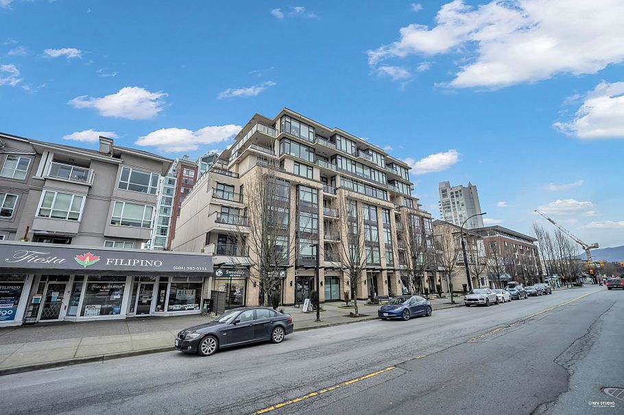 204 131 W 3rd Street North Vancouver, BC - 37