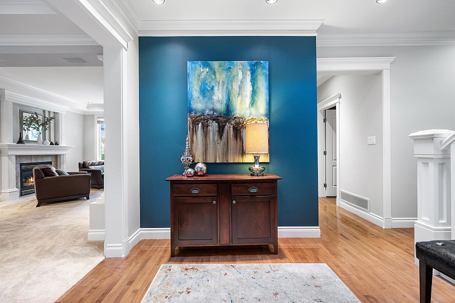4047 Woodbury Avenue North Vancouver, BC - 3