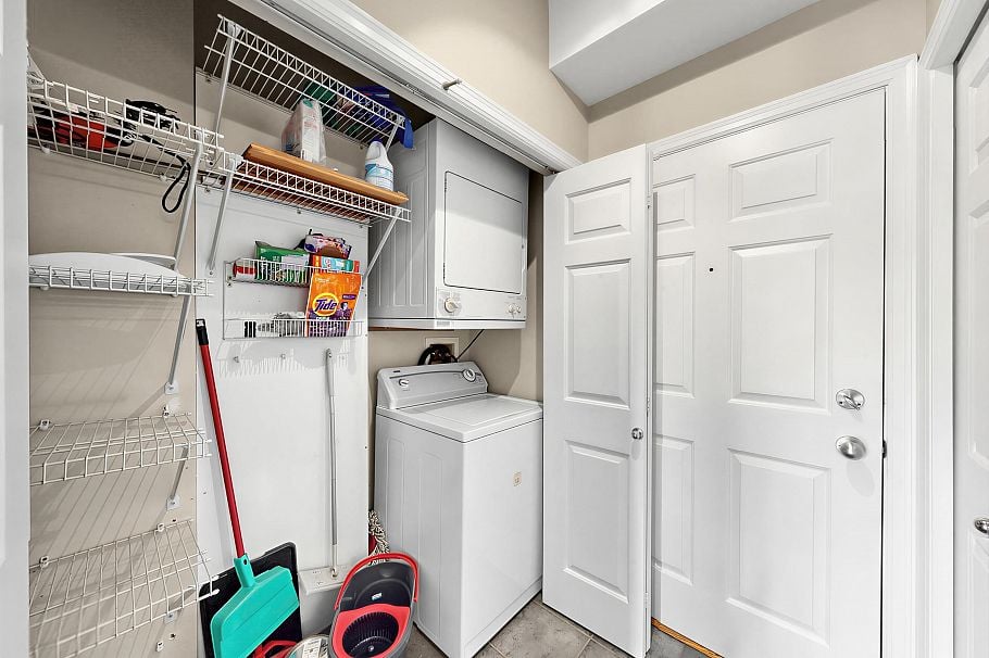 204 131 W 3rd Street North Vancouver, BC - 8