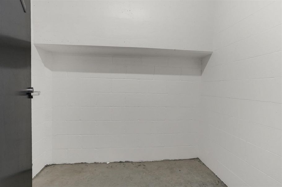 304 1819 W 5th Avenue Vancouver, BC - 32