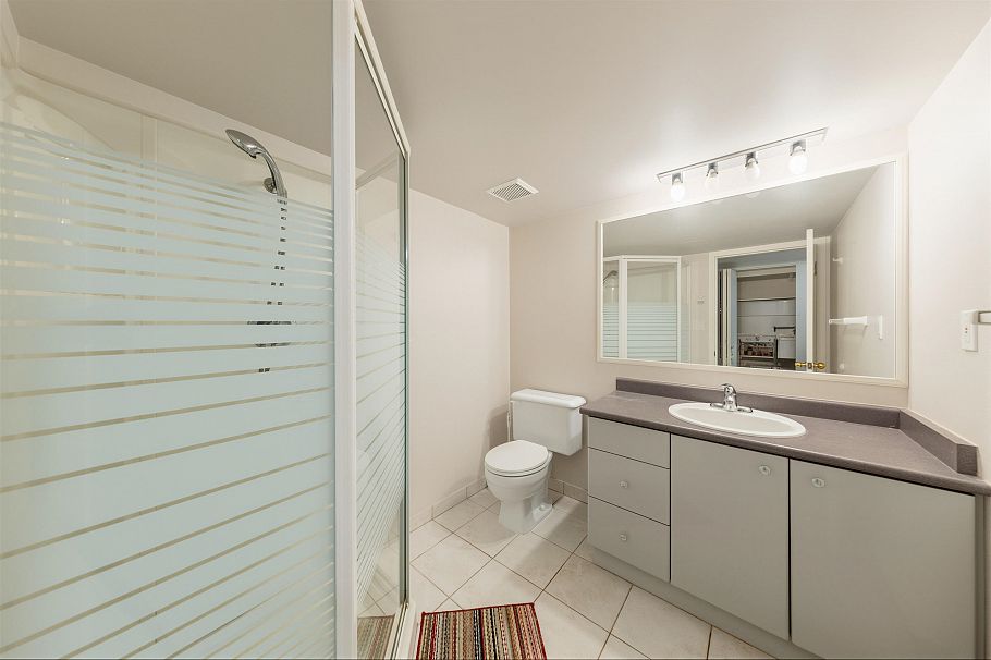 1986 W 43rd Avenue Vancouver, BC - 18