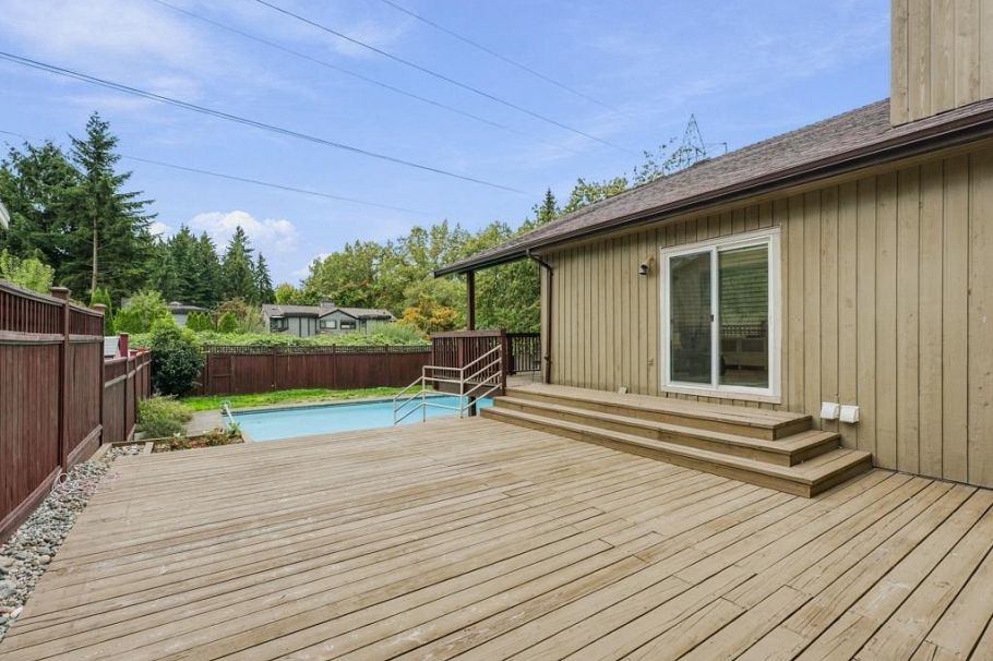 2045 Kirkstone Road North Vancouver, BC - 28