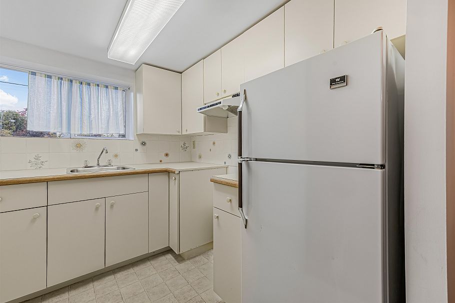 3039 W 20th Avenue Vancouver, BC - 31