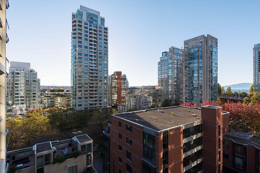 801 1455 Howe Street Vancouver, BC - 11